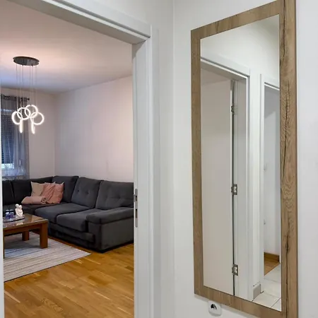 Lux 2 Apartment *